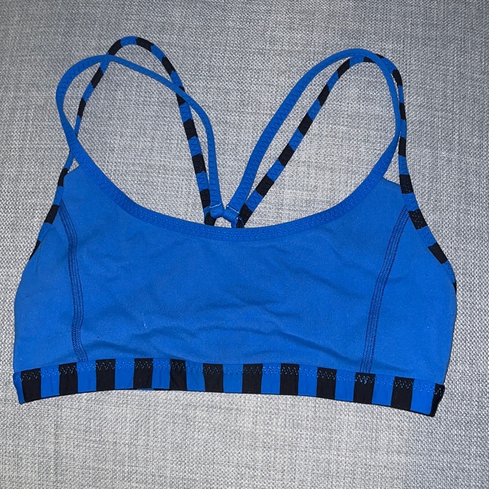 Lulu sports bra blue size 6
